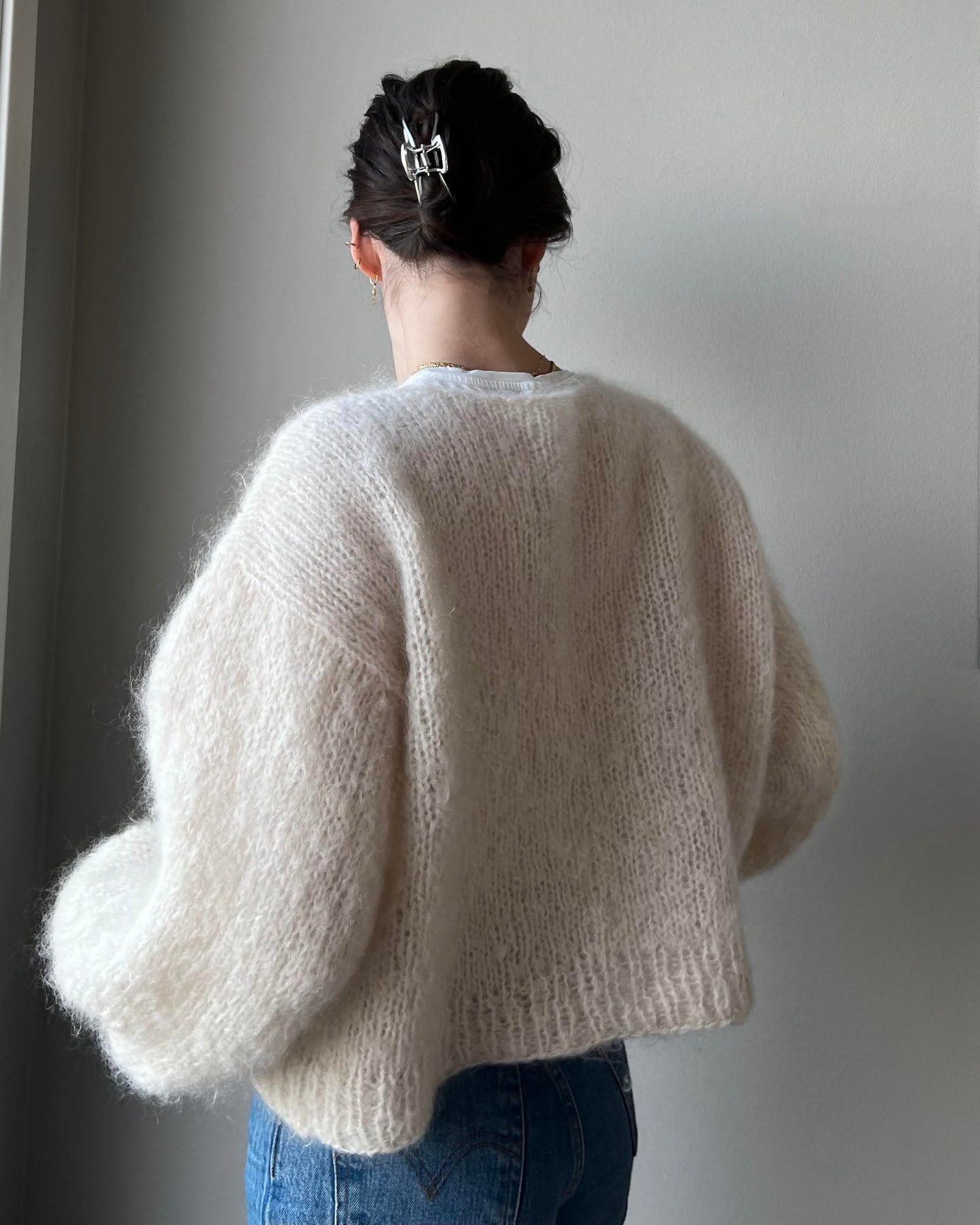 Newbie Sweater V-neck