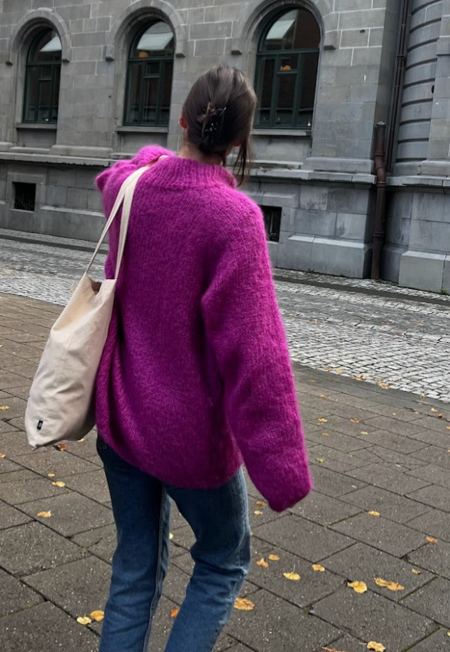 Chunky mohair sweater from Dreamknit's design tool, knitted in Fluff from HipKnitShop